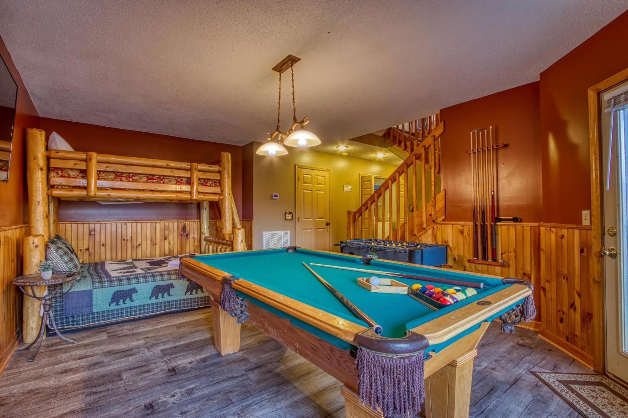 3 Decks, Mtn Views! Tree Tops By Honeybearcabins - Luxury Rain Showers, 3 King Suites, Xl Hottub, Fireplace, Bear Sightings Gatlinburg Luaran gambar