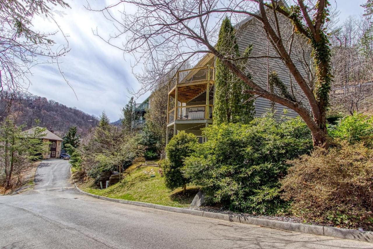 3 Decks, Mtn Views! Tree Tops By Honeybearcabins - Luxury Rain Showers, 3 King Suites, Xl Hottub, Fireplace, Bear Sightings Gatlinburg Luaran gambar
